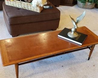 Lane "Acclaim" coffee table.  Mid Century