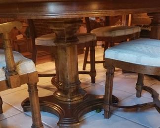 Dining table w/double pedestal