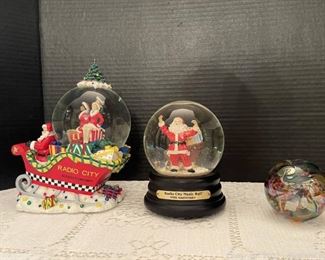 Radio City Music Hall Snow Globe Music Boxes Plus Hanging Friendship Ornament