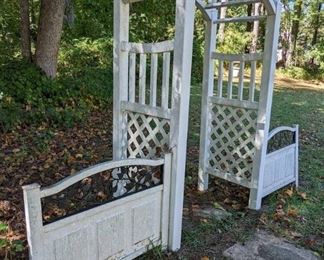 Vinyl Trellis and Archway