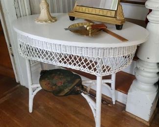 Early hard top wicker stand