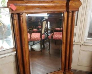 Large pier mirror
