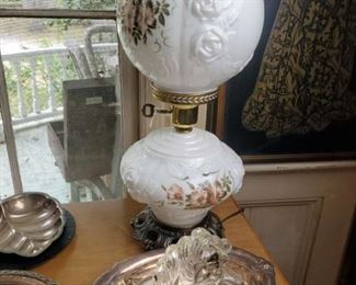 Beautiful hand painted GWTW lamp