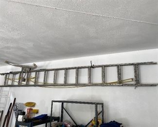 Extension Ladder with Stabilizer