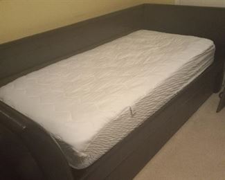 Daybed with trundle and 1 mattress  $75