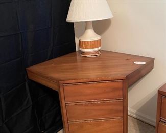 single corner table mid century Dixie Furniture