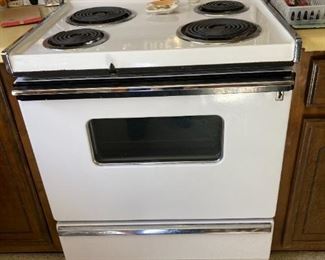 GE free-standing electric range