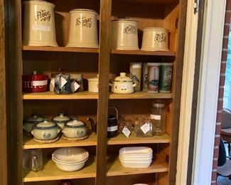 1962 World's Fair tumblers; Pfaltzgraff; vintage crockery 