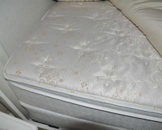 Full-Size Serta Perfect Sleeper, "Wisteria Lane" Mattress and Box Spring