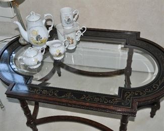 Close up view of the Fabulous John Widdicomb Table