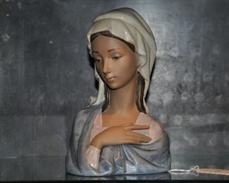 Rare Matte Finish Lladro Madonna Bust Figurine