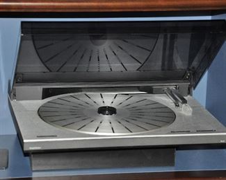 Vintage Bang & Olufson Beogram TX2 Turntable 5913 (Not Tested)
