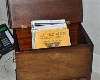 Vintage Small Mahogany One-Drawer Storage Trunk, W21" x H18" x D13"