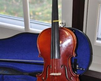 A.R. Seidel Violin, 1982 Germany, Hand-Made Copy of Stradivarius, with Case and Bow.