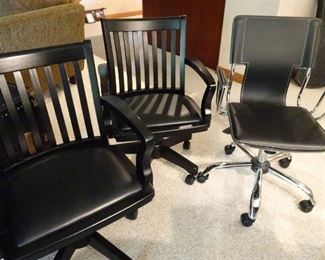 Sale 2 pair of office chairs