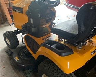 Cub Cadet Riding Mower XT 1