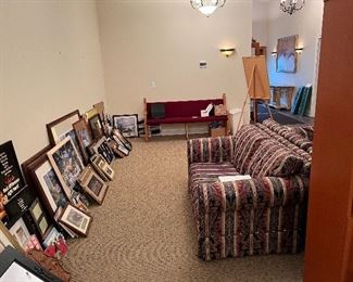 Couch Love Seat Set / Frame & Pictures 