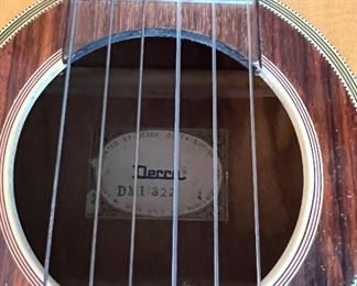 Decca Acoustic Guitar w Case
