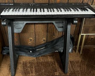 Roland JV-35 Expandable Synthesizer on Stand w Cover