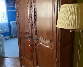 Armoire