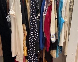 Ladies clothes size 12/18