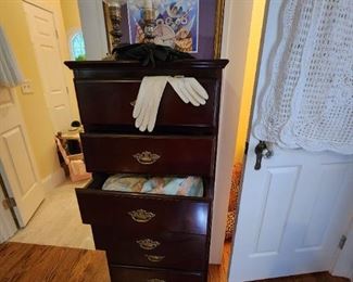 Lingerie Chest