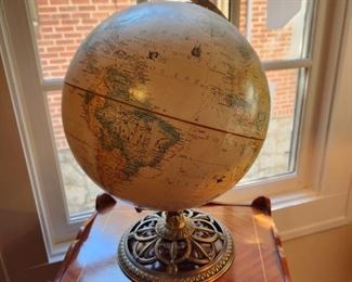  Globe