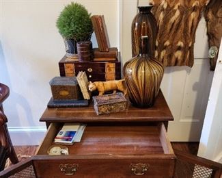 Henredon Vintage Side Table