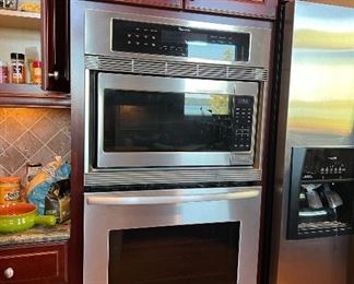 Thermador Microwave Oven Combo Wall Unit