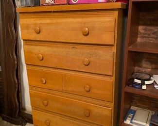 Chest of drawers