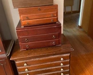 Bottom is a swet of storeage drawers.