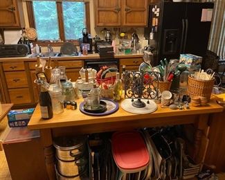 Large Collection Of Pots, Pans & Assorted Cookware