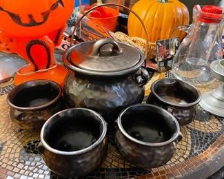 Hammered Bronze McCoy Pottery Crock Soup Set #7532  Three Footed Cauldron