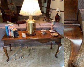 Lane Furniture Co Queen Anne Console/Sofa Table