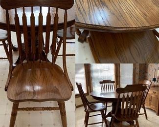 Solid Oak Round Pedestal Table with Set of of 4 Windsor Chairs