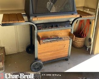 Char-Broil Master Flame Precision Cooking System Gas Grill