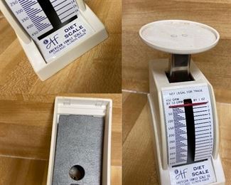 Vintage American Family Diet Scale