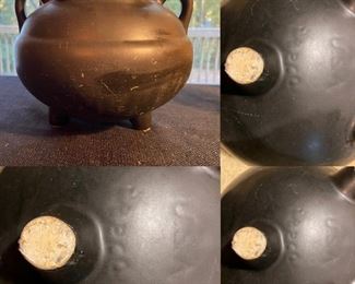 Vintage Roseville Blk 3Foot Dbl Handle Bean Bot