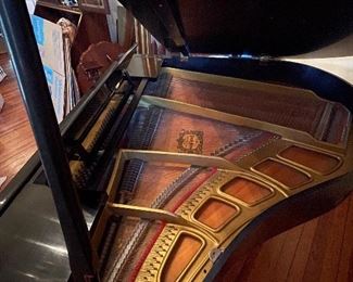 $7000
Yamaha GH1 Model 3490387 Black ebony 1983