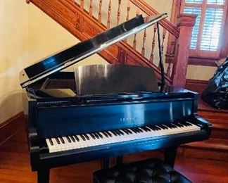 $7000
Yamaha GH1 Model 3490387 Black ebony 1983