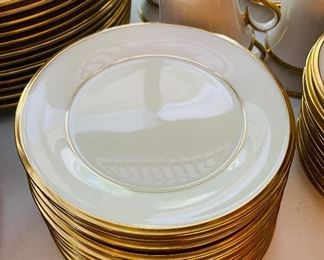 $850 
Lenox Eternal 60 pieces +&nbsp; Lenox Royal Peony 22 pieces&nbsp;