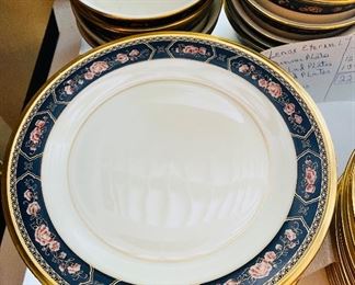 $850 
Lenox Eternal 60 pieces +&nbsp; Lenox Royal Peony 22 pieces&nbsp;