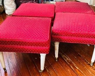 $200 
Set of 4 benches tapered cream legs on casters red fabric
