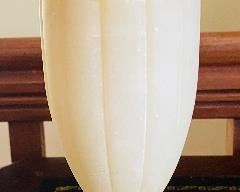 $95 
Alabaster lamp cream shade 25T&nbsp;
