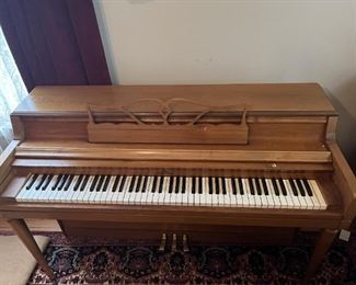Wurlitzer Spinet Piano 