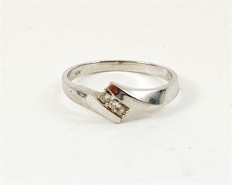 White Gold & Diamond Ring