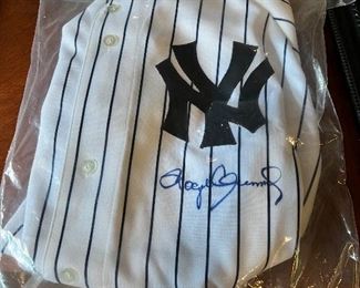 Roger Clemens signed jersey
425.00