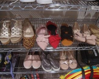 Many shoes, women's size 6