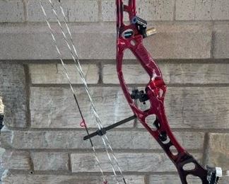 HOYT XT2000 Archery Bow
