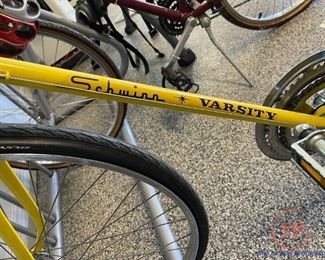 Vintage Schwinn Varsity Men's Ten Speed Bike